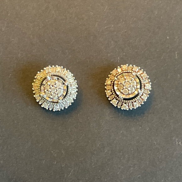 1 Carat Diamond Cluster Earrings - Picture 9 of 9